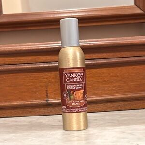 Yankee Candle New England Maple Room Spray
